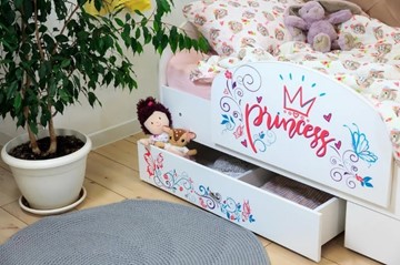 Детская кровать Эльза с бортиком, Розовый (щиты) в Перми - предосмотр 2