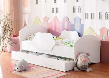 Детская кровать с бортиками Тучка с ящиком, корпус Белый, фасад Белый в Чайковском