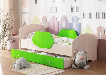 Детская кровать с бортиками Тучка с ящиком, корпус Дуб млечный, фасад Лайм в Соликамске