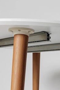 Обеденный круглый раздвижной стол Белая Эмаль д. 90 см МДФ ножки светлый орех в Перми - предосмотр 18