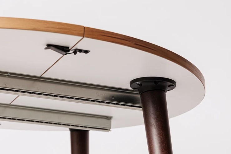 Обеденный круглый раздвижной стол Шпон Ореха д. 90 см МДФ ножки вишня в Перми - изображение 3