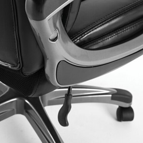 Офисное кресло Brabix Premium Solid HD-005 (рециклированная кожа, черное) 531941 в Перми - предосмотр 8