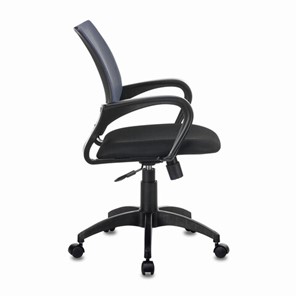 Офисное кресло Brabix Fly MG-396 (с подлокотниками, сетка, серое/черное) 532085 в Перми - предосмотр 2
