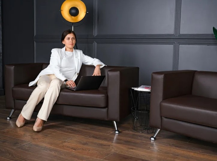 Комплект мебели Альбиони коричневый кожзам  диван 2Д + кресло в Перми - изображение 4
