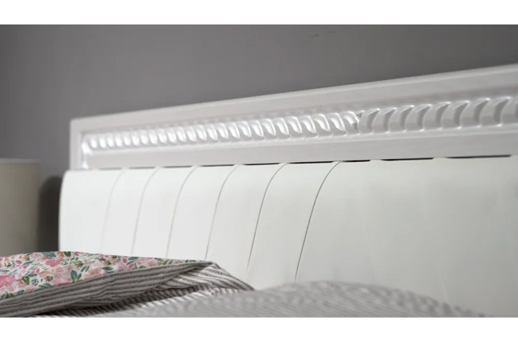 Спальная кровать Гертруда, М9, Экокожа с пуговицами без основания, белая лиственница/ясень жемчужный в Перми - изображение 2